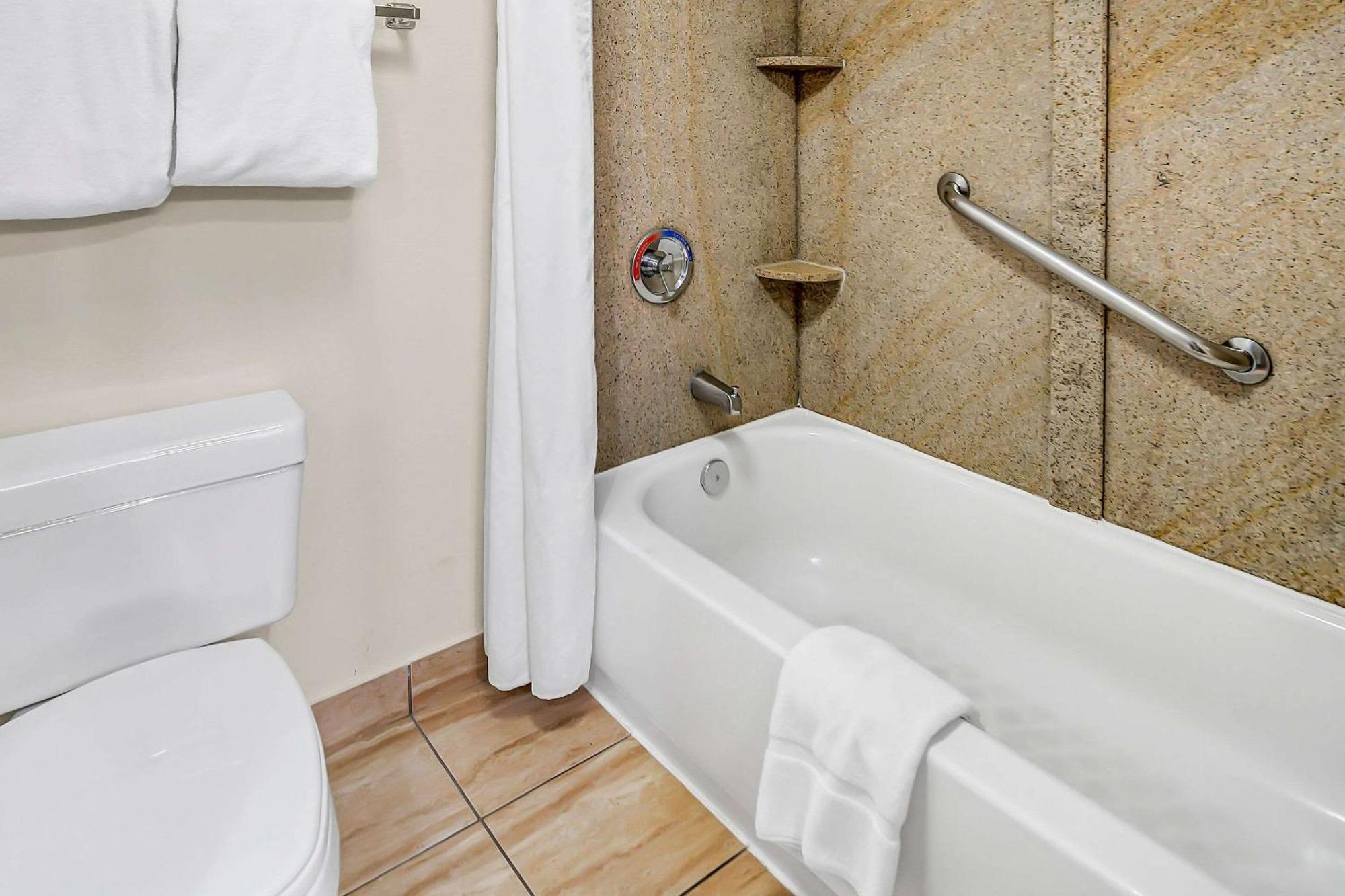 Radisson Hotel Schaumburg Ngoại thất bức ảnh